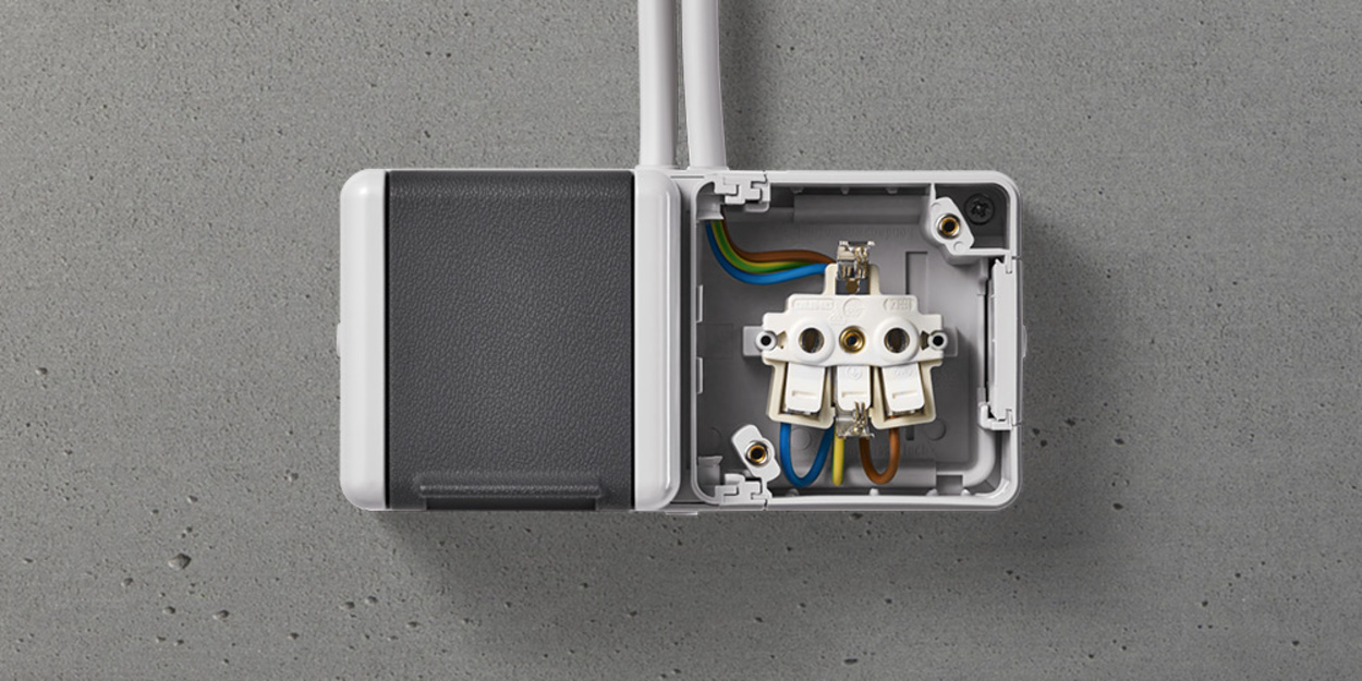 Doppelsteckdose mit Trennsteg bei Elektro Köll GmbH in Hausham