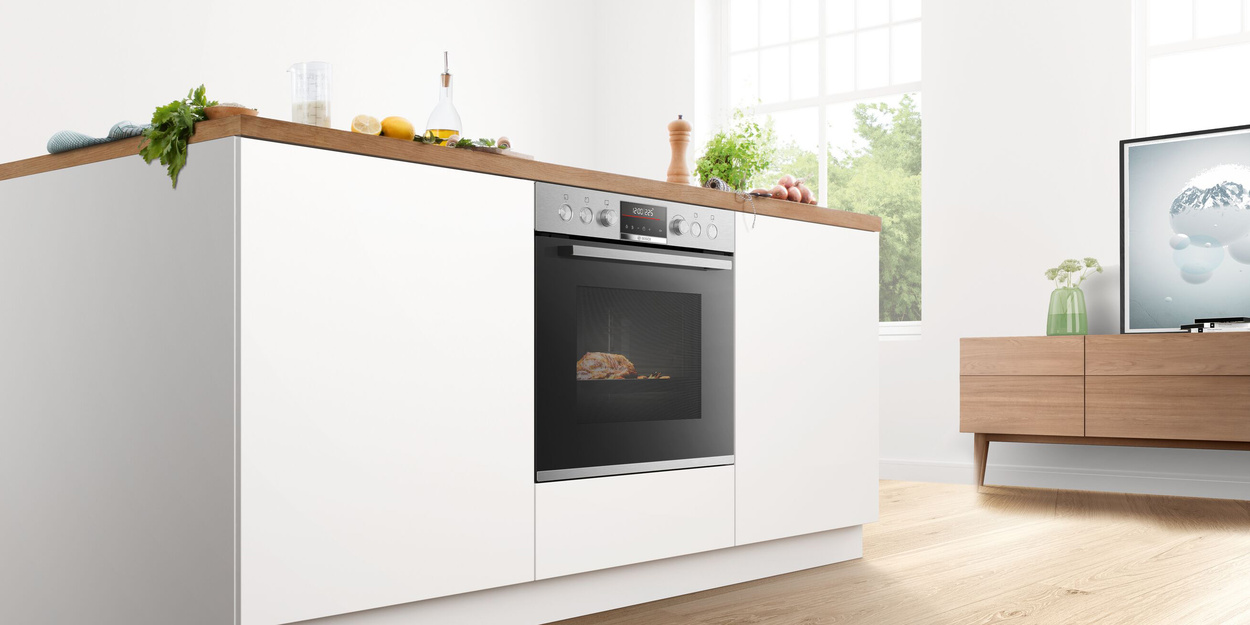 Backöfen und Herdsets bei Elektro Köll GmbH in Hausham